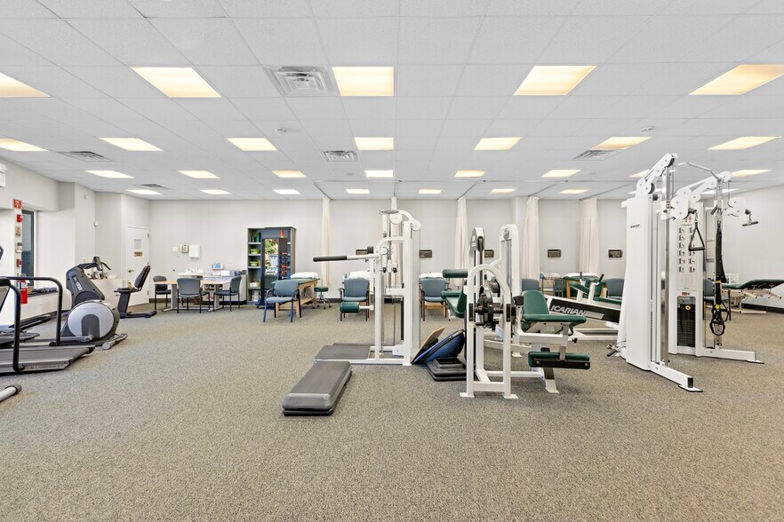 More Photos Of 47-49 S Main St, Lodi Freestanding For Sale