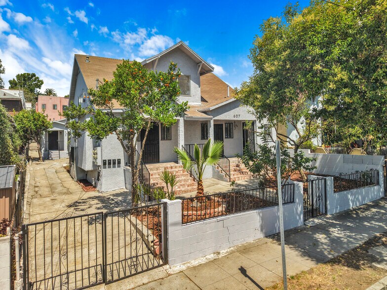 Primary Photo Of 605 N St Louis St, Los Angeles Apartments For Sale