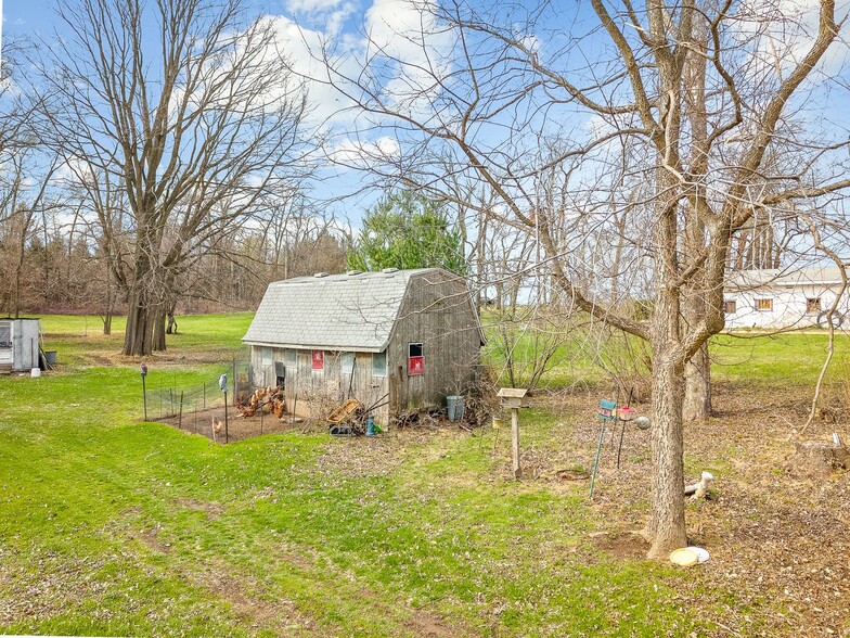 More Photos Of 2280 S Rock City Rd, Ridott Multifamily For Sale