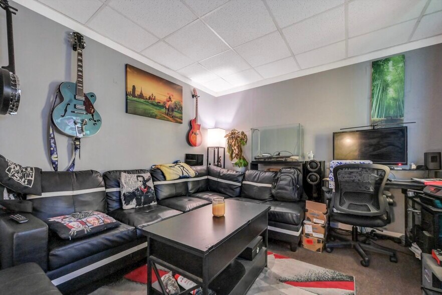 More Photos Of 535 Green Ridge St, Scranton Storefront Retail Residential For Sale