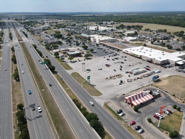 More Photos Of 441 W State Highway 71, Bastrop Land For Lease