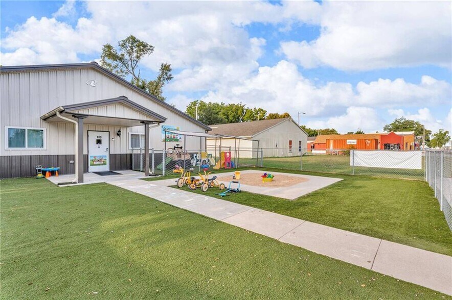 More Photos Of 109 E Railroad St, Silver Lake Daycare Center For Sale
