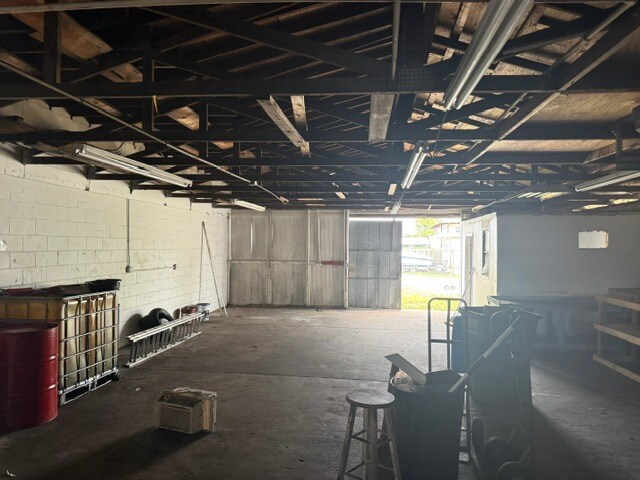 More Photos Of 1520 N Nova Rd, Daytona Beach Manufacturing For Lease