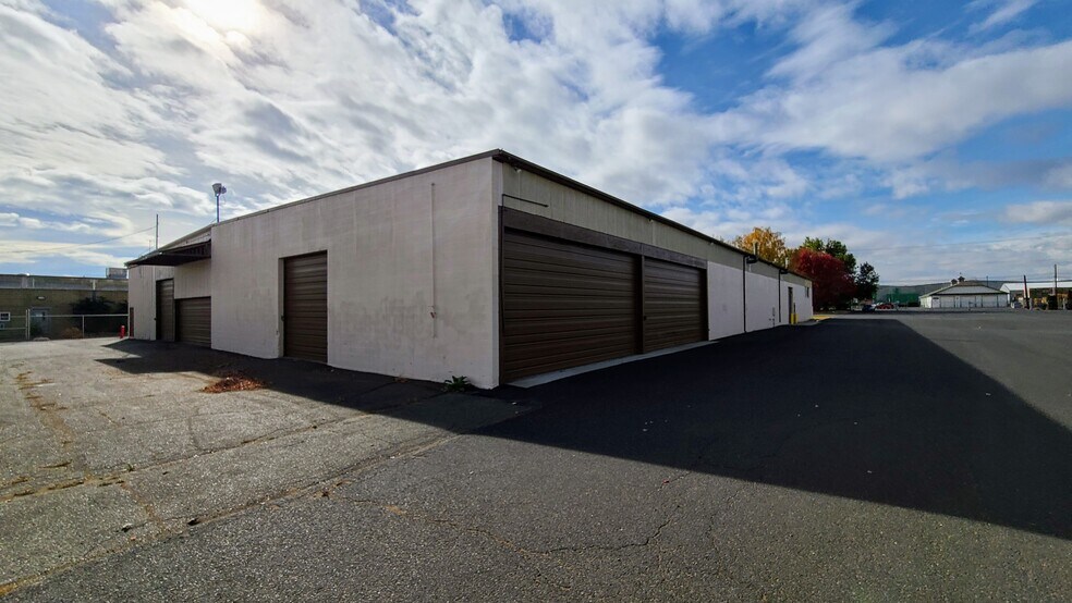 More Photos Of 1223 N 6th Ave, Yakima Manufacturing For Lease