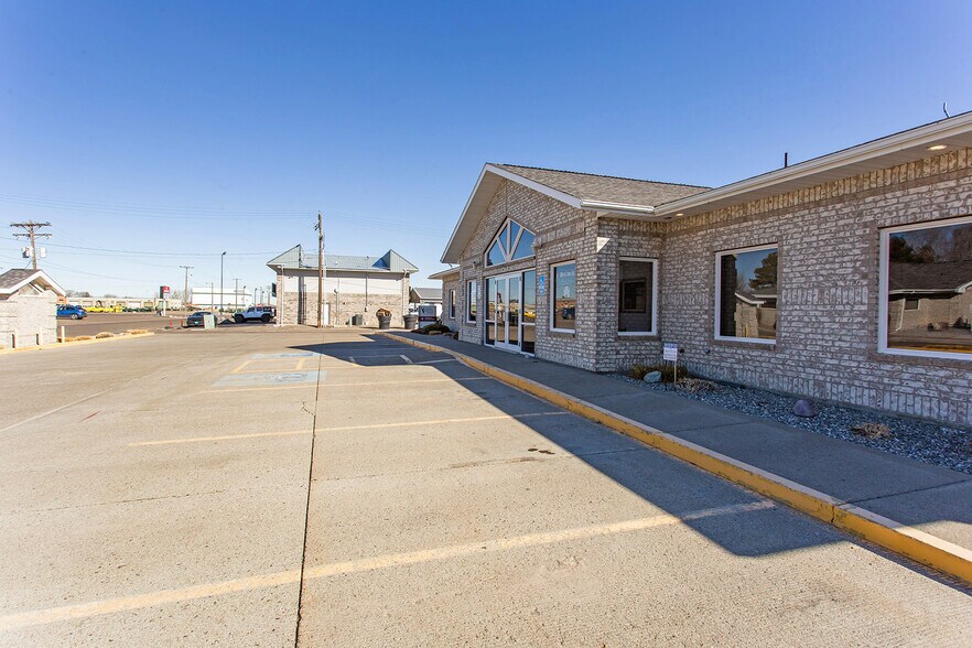 More Photos Of 1263 Bennett Ave, Burley Medical For Sale
