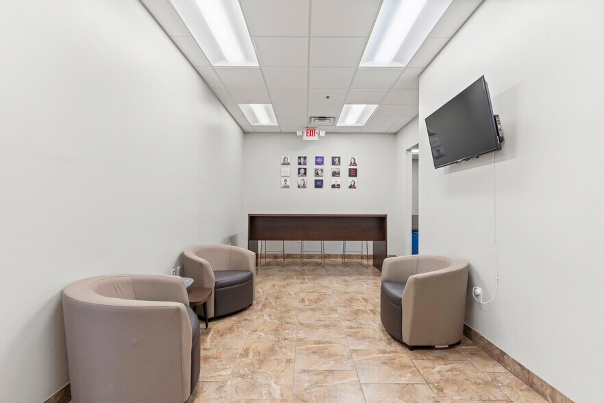 More Photos Of 2300 Greenhill Dr, Round Rock Office For Sale