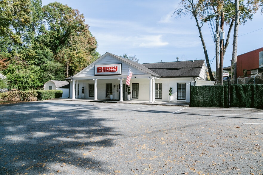 More Photos Of 1513 Oak Grove Rd, Decatur Office For Sale