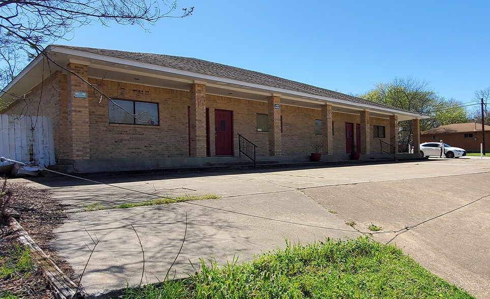More Photos Of 400 E Center St, Duncanville Office Residential For Sale