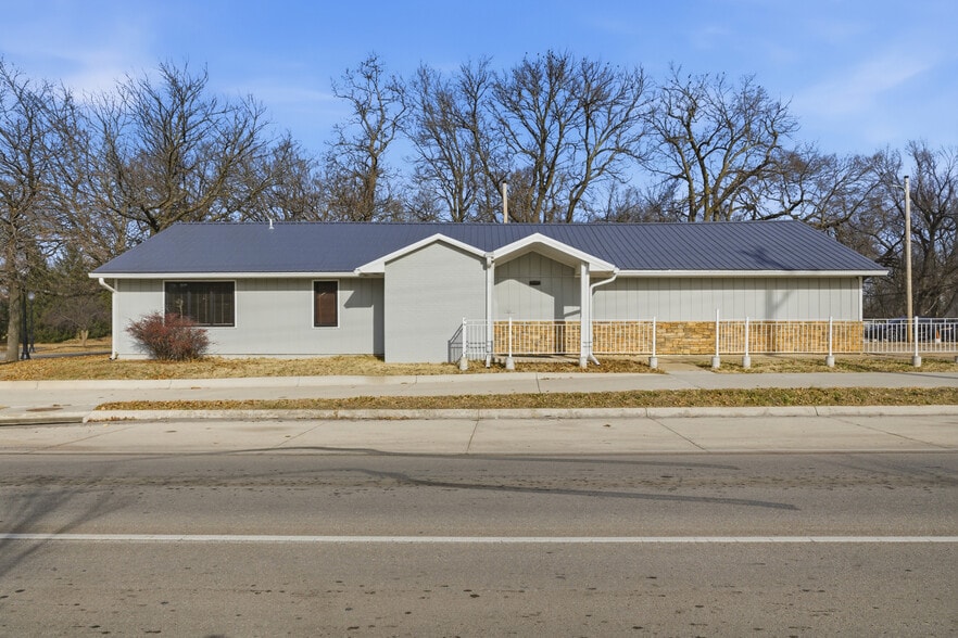 Primary Photo Of 1196 SW Washburn Ave, Topeka Specialty For Sale
