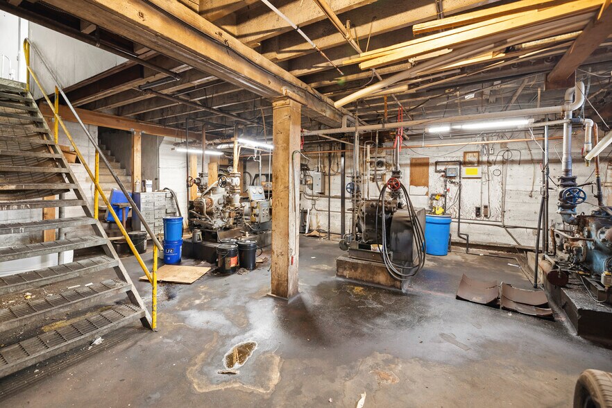 More Photos Of 410-414 Towne Ave, Los Angeles Warehouse For Sale
