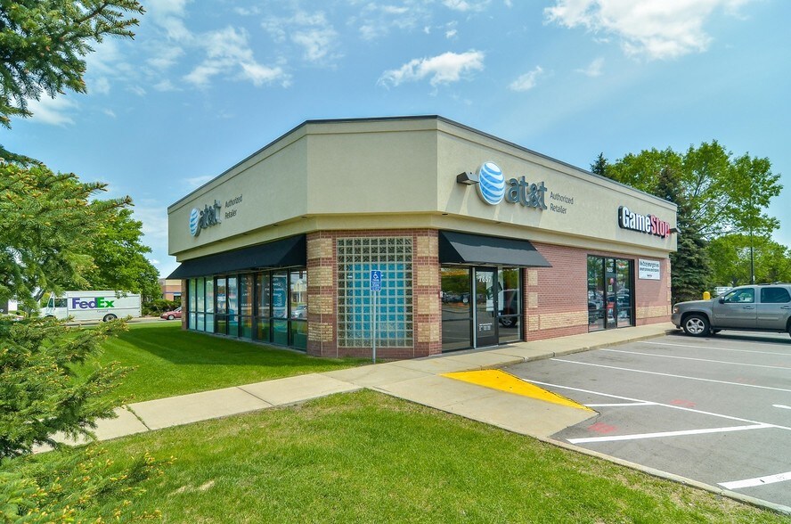More Photos Of 7631 Jolly Ln, Brooklyn Park General Retail For Lease