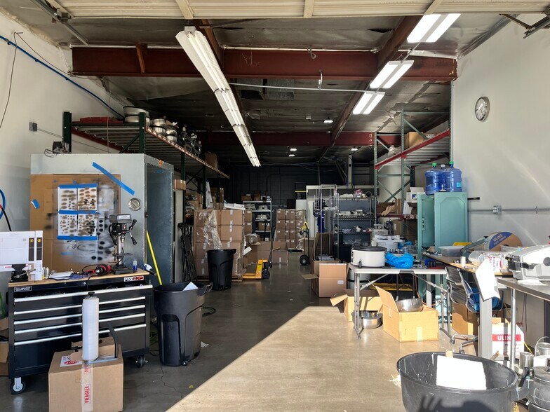 More Photos Of 3483 Old Conejo Rd, Newbury Park Warehouse For Lease
