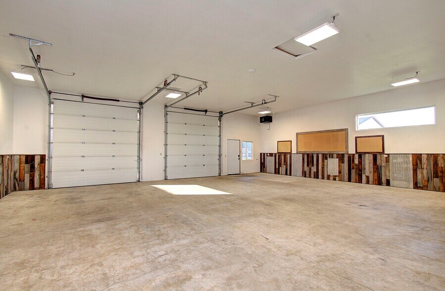 More Photos Of 10605 NE 117th Ave, Vancouver Industrial For Sale