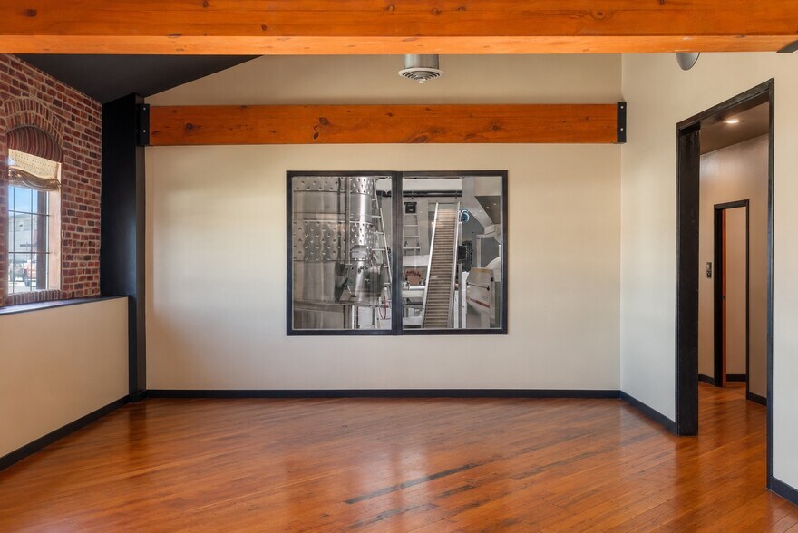 More Photos Of 1 Vineyard Way, Wenatchee Winery Vineyard For Sale