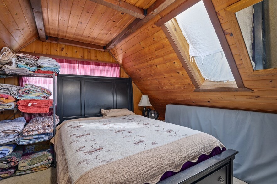 More Photos Of 3305 Dick George Rd, Cave Junction Hospitality For Sale