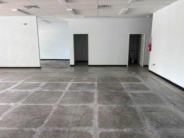 More Photos Of 7711 Porter Rd, Niagara Falls Medical For Lease