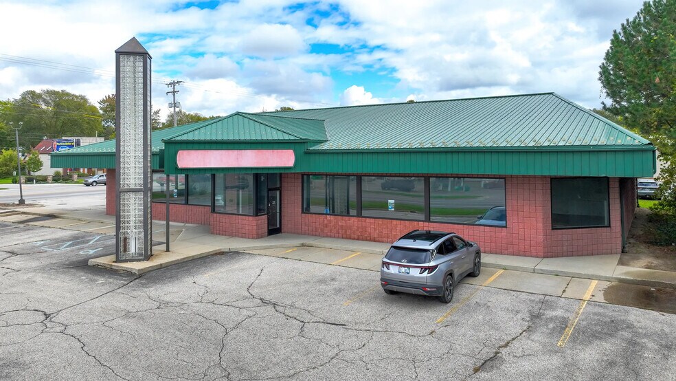 Primary Photo Of 6995 Gratiot Rd, Saginaw General Retail For Lease