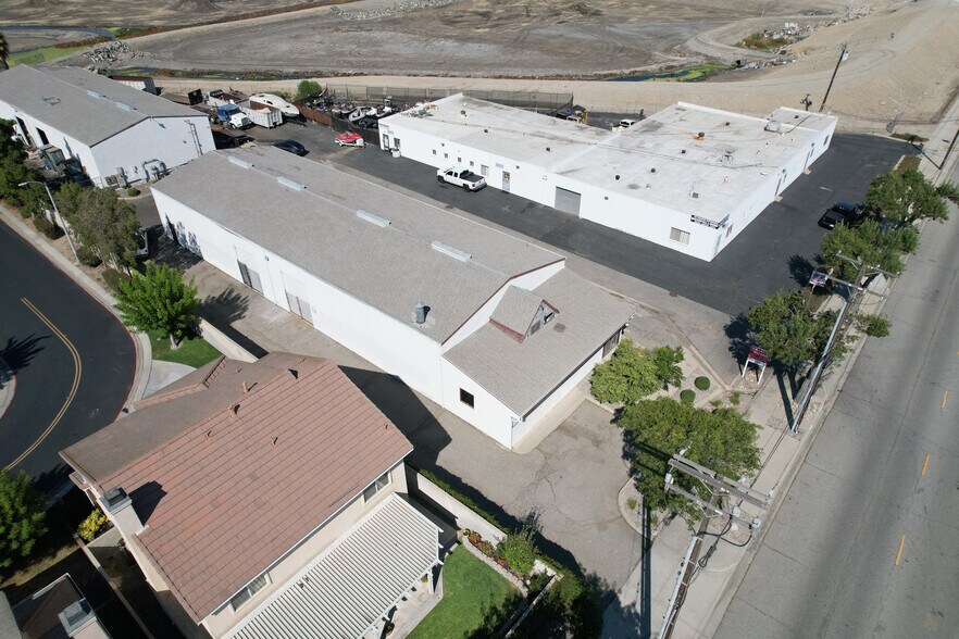 More Photos Of 1265 E 7th St, Upland Warehouse For Lease