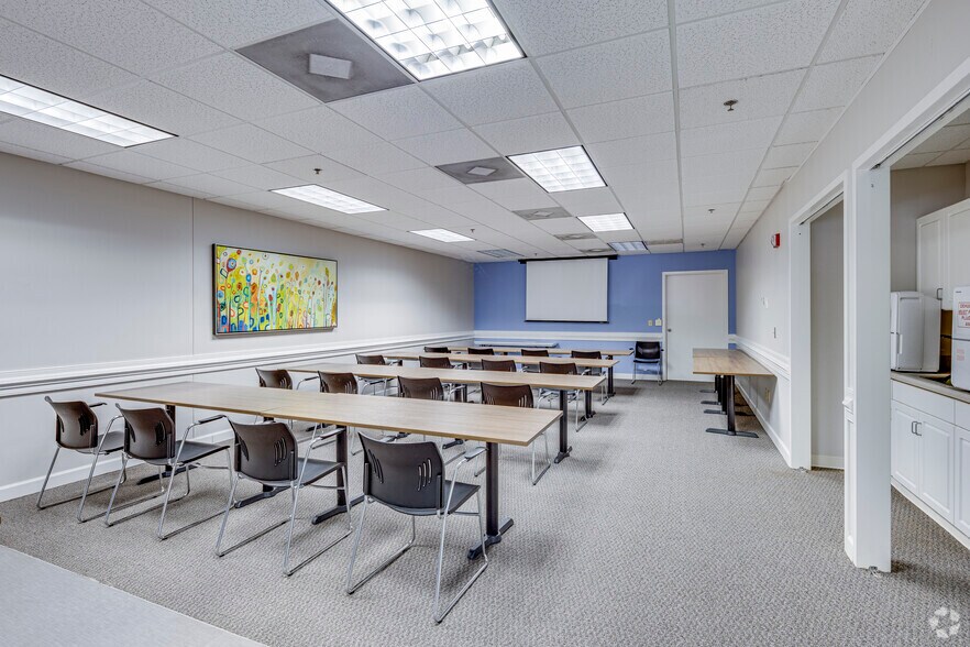 More Photos Of 140 Stoneridge Dr, Columbia Coworking Space