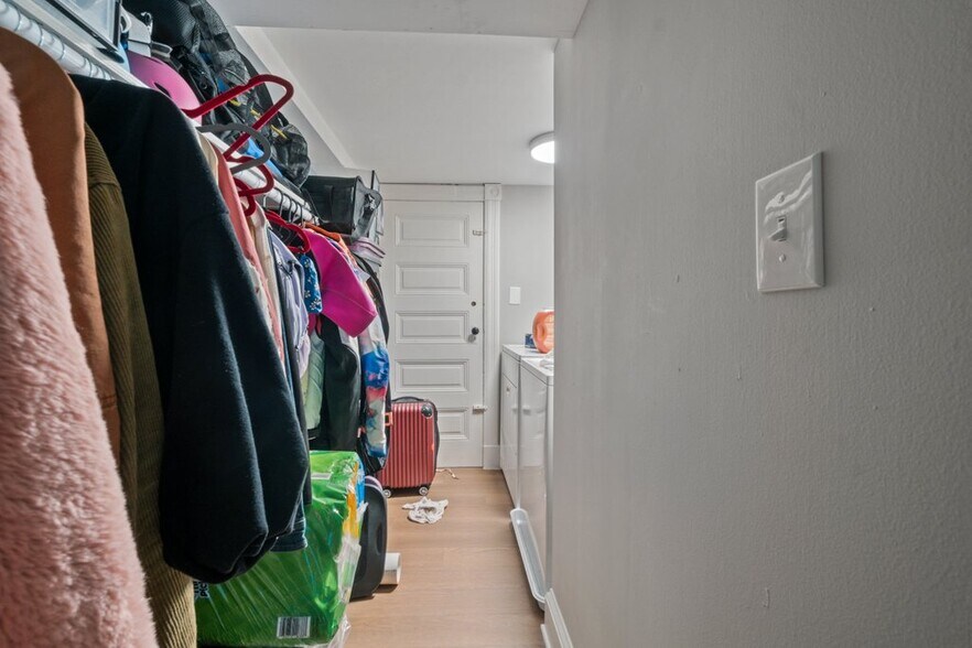 More Photos Of 711 Gladstone Ave, Baltimore Apartments For Sale