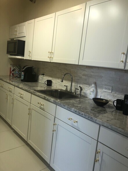 More Photos Of 306 W Wall St, Midland Office For Lease