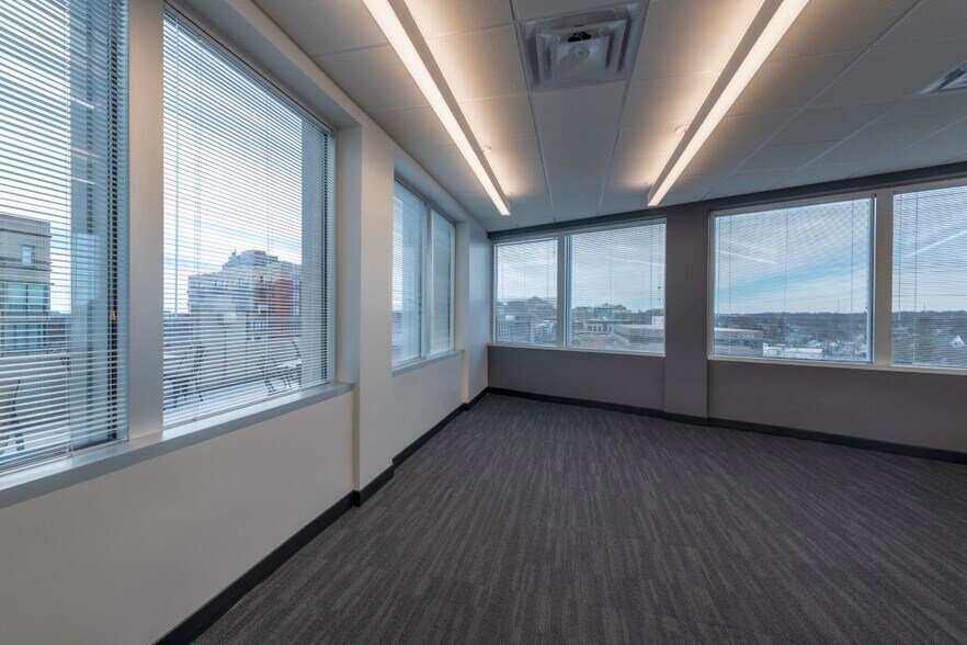 More Photos Of 2300 Wilson Blvd, Arlington Office For Lease