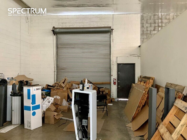 More Photos Of 16125 Cantlay St, Van Nuys Warehouse For Lease