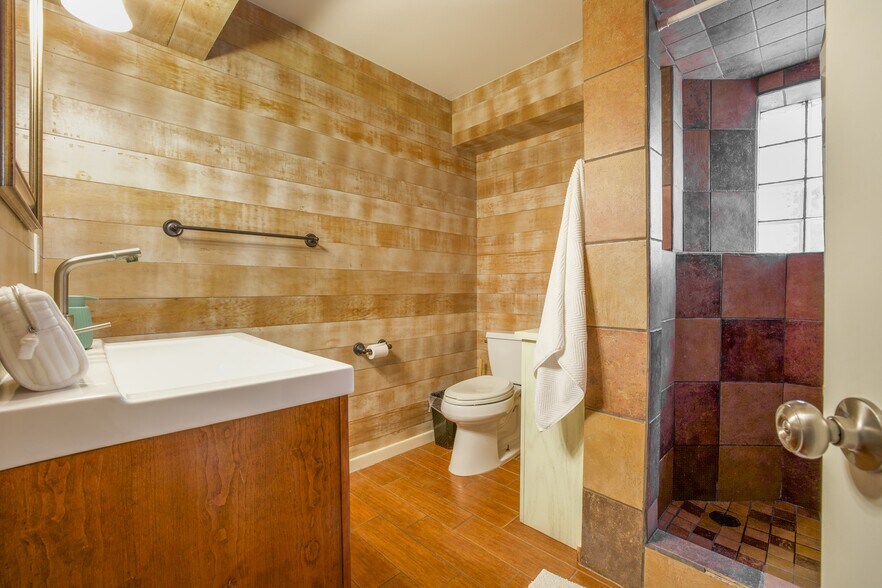 More Photos Of 129 E Esperanza St, South Padre Island Apartments For Sale