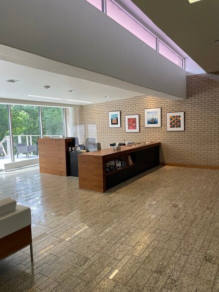 More Photos Of 222 Palisades Creek Dr, Richardson Office Residential For Sale