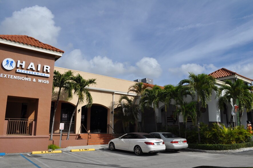 More Photos Of 8347-8369 NW 36th St, Miami Light Distribution For Lease