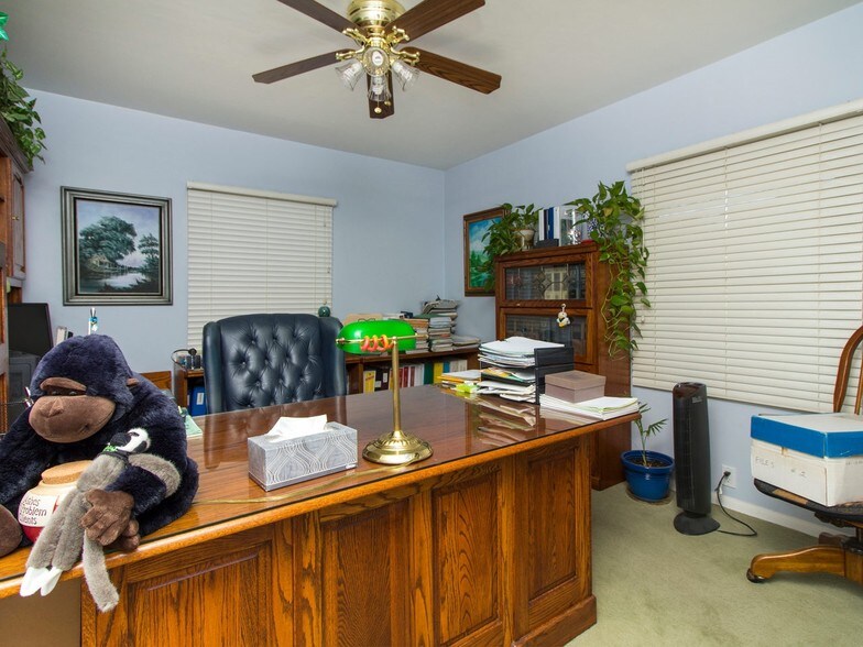 More Photos Of 315 N Vine St, Fallbrook Office For Sale