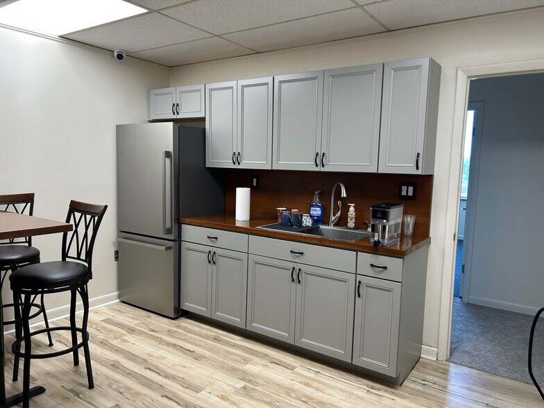 More Photos Of 116 NW Columbia Ave, Lake City Office For Sale