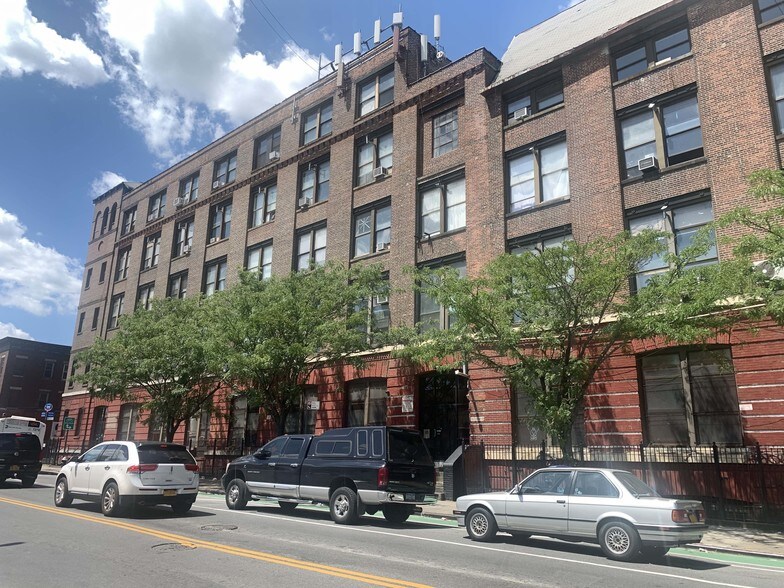 More Photos Of 1027 Grand St, Brooklyn Office For Lease
