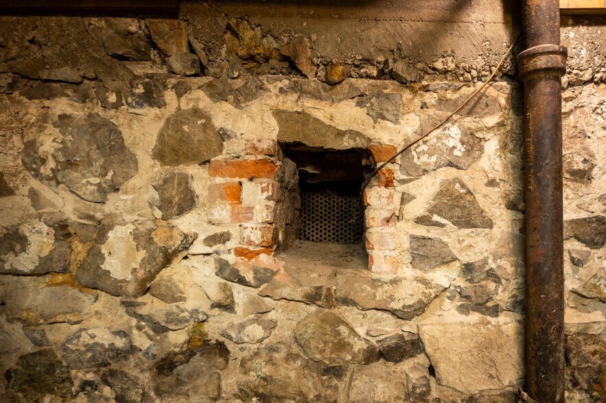 More Photos Of 535 Mill St, Grass Valley Restaurant For Sale