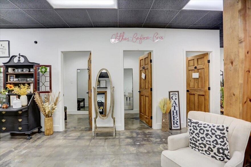 More Photos Of 140 W Orange St, Shippensburg Storefront For Sale