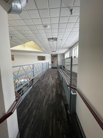 More Photos Of 294 N Winooski Ave, Burlington Storefront Retail Office For Lease