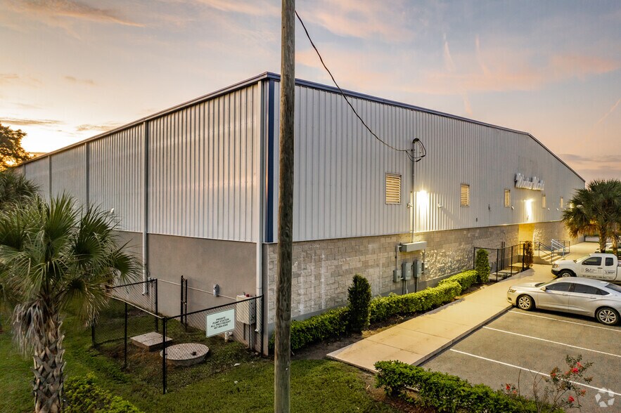 More Photos Of 2640 W Airport Blvd, Sanford Warehouse For Sale