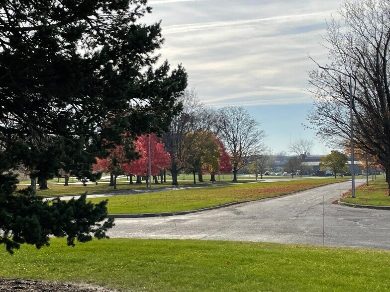More Photos Of 3556 Lake Shore Rd, Buffalo Office For Sale