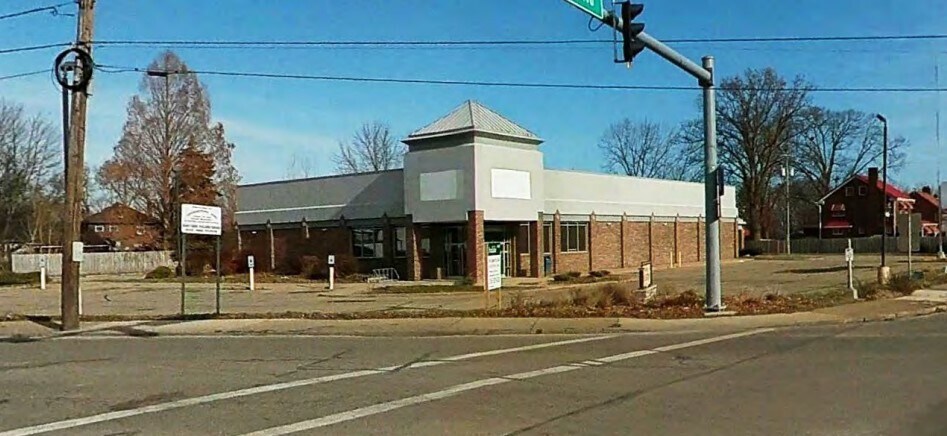 Primary Photo Of 540 E Midlothian Blvd, Youngstown Freestanding For Lease