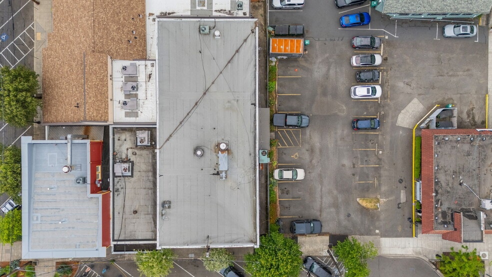 More Photos Of , Milwaukie General Retail For Sale