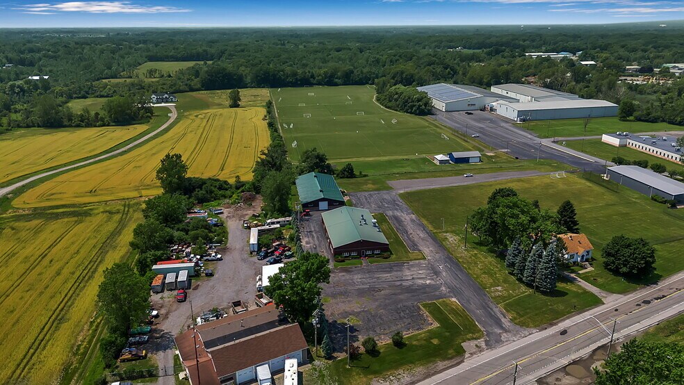 More Photos Of 7120 Seneca St, Elma Warehouse For Lease