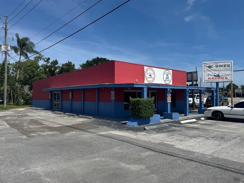 More Photos Of 6399 Haines Rd, Saint Petersburg Freestanding For Lease