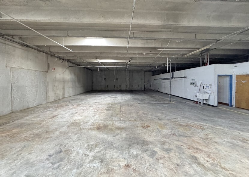 More Photos Of 1920 Columbia Dr SE, Albuquerque Warehouse For Sale