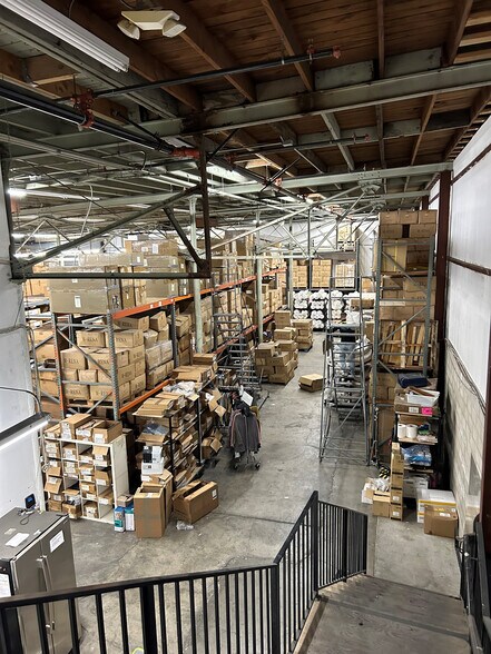 More Photos Of 3690 S Santa Fe Ave, Vernon Showroom For Lease