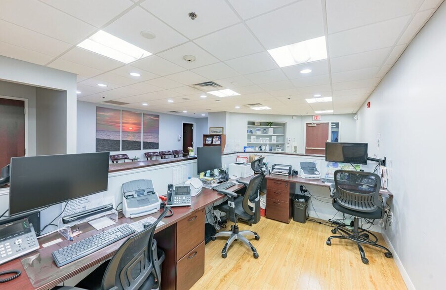 More Photos Of 1407 S County Trl, East Greenwich Medical For Sale