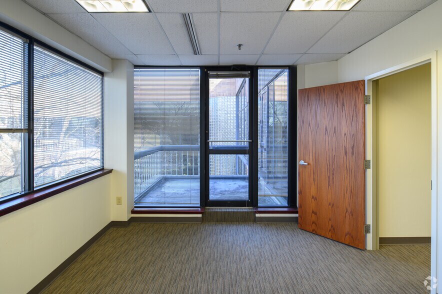 More Photos Of 51 Haddonfield Rd, Cherry Hill Office For Lease