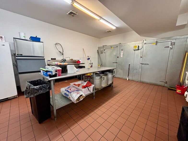 More Photos Of 180 Sacandaga Rd, Schenectady General Retail For Sale