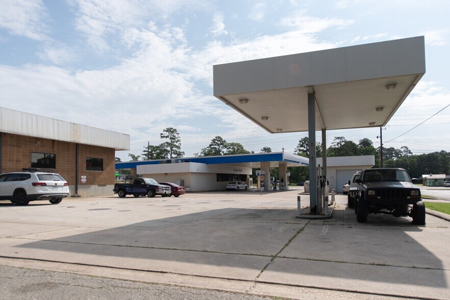 More Photos Of 1207 N Frazier St, Conroe Convenience Store For Sale