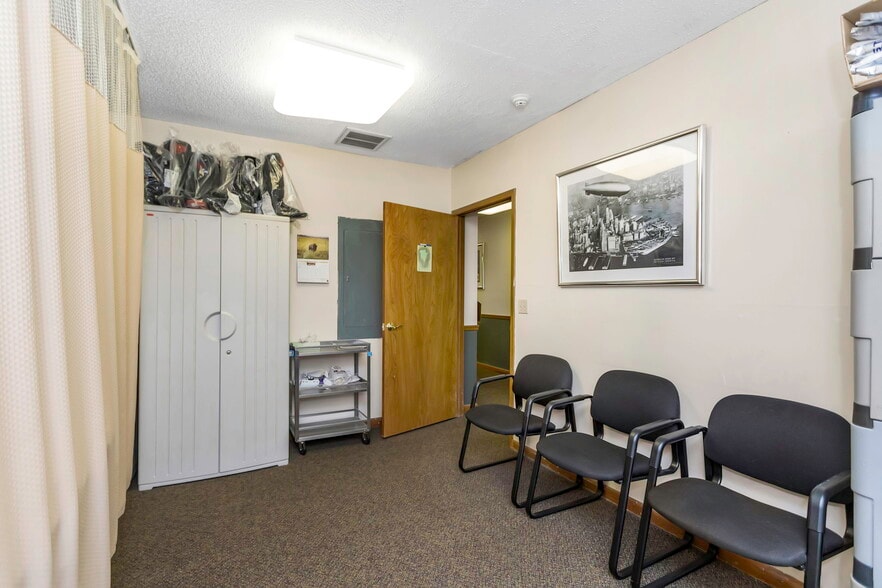 More Photos Of 701 N Hercules Ave, Clearwater Medical For Lease