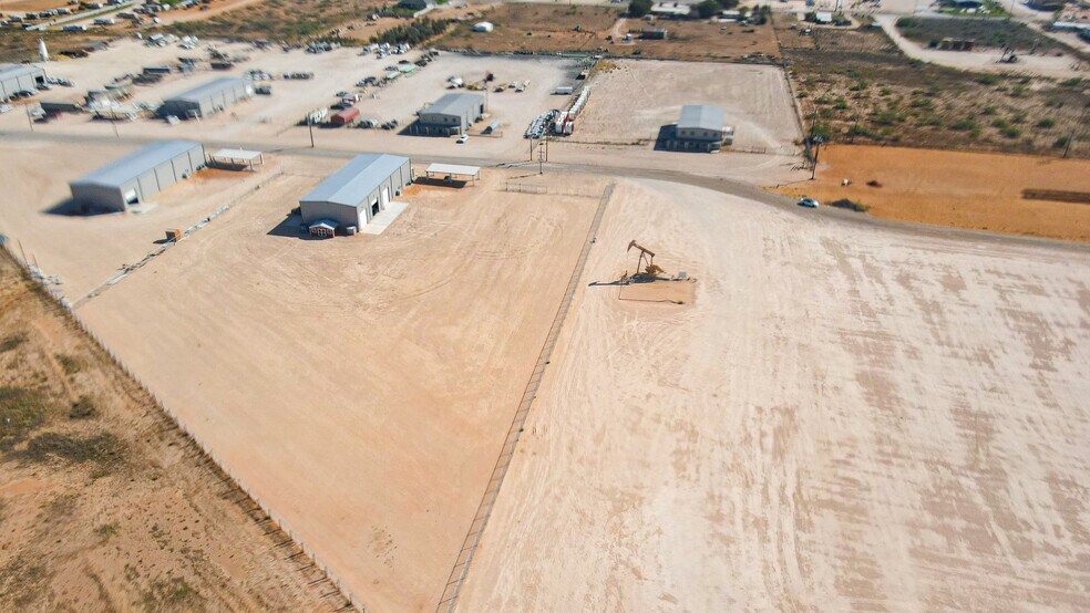 More Photos Of 3.0 Acre Laydown Yard on East County Road 128, Midland Land For Lease